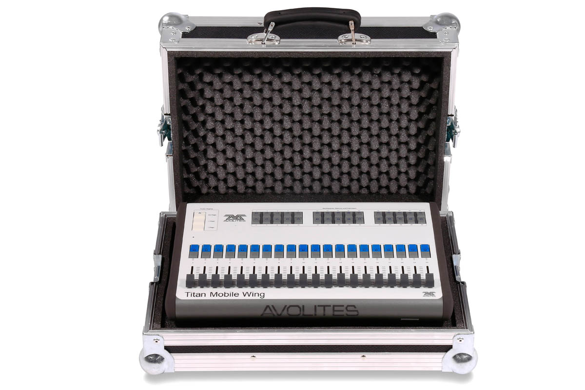 Haubencase Avolites Titan Mobile Wing BK – Bild 5