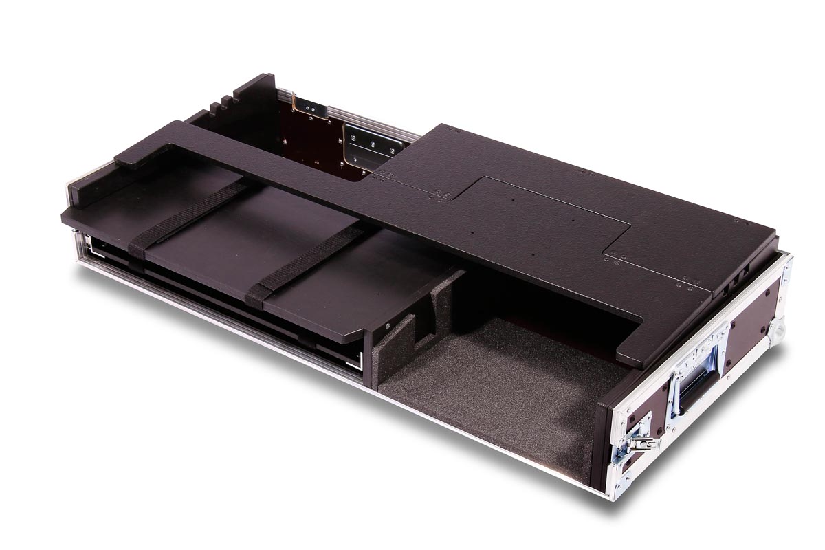 Winkelcase für Videoregie 2x Notebook + 1x Roland V-40HD + 1 – Bild 7