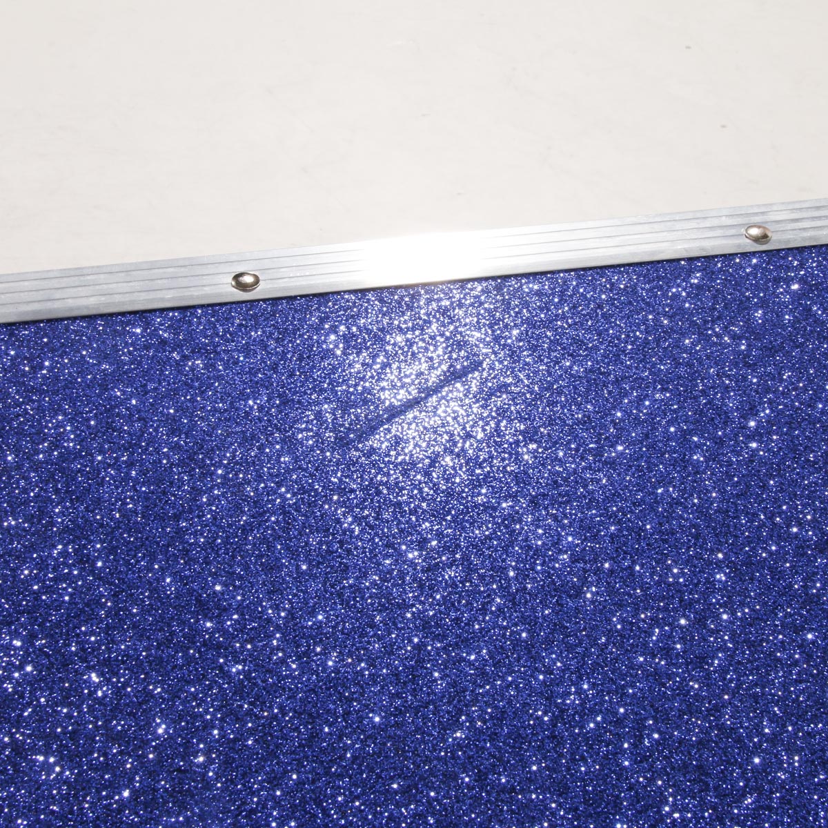 Pedalcase schräg 820x420x210mm BxTxH Glitzerblau B-Stock – Bild 6