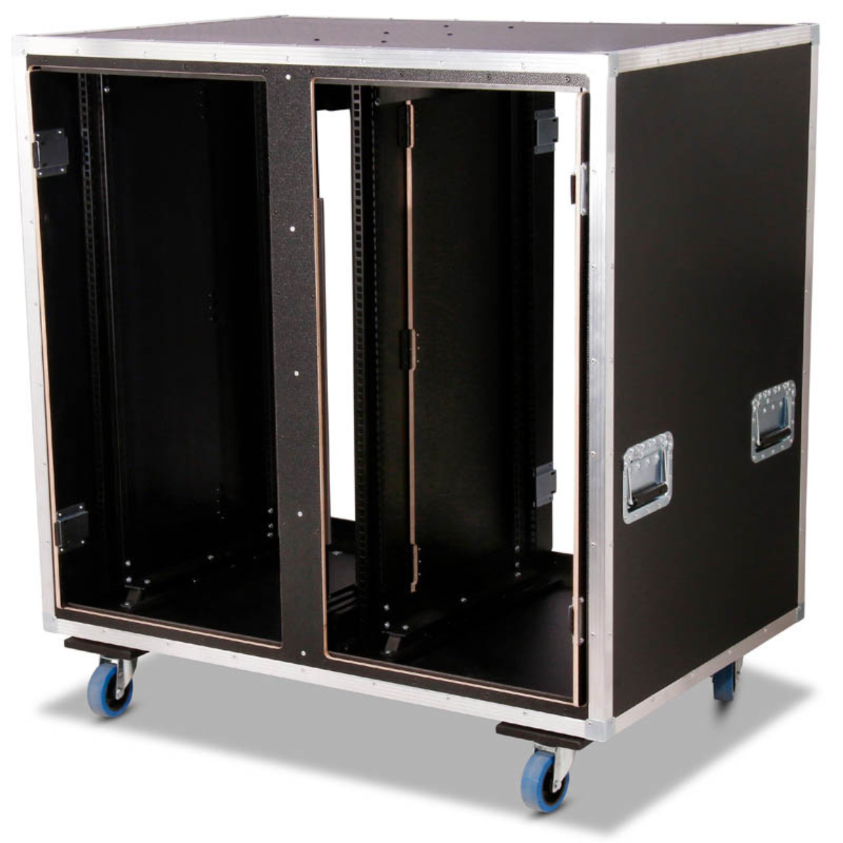 Maßgeschneidertes Doppelrack Case von L.T. Cases für professionelles Audio-, IT- und Eventtechnik-Equipment