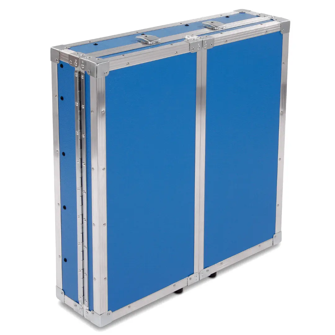 Individuelles Garderoben-Case von L.T. Cases in Sonderfarbe Blau für professionelle mobile Anwendungen